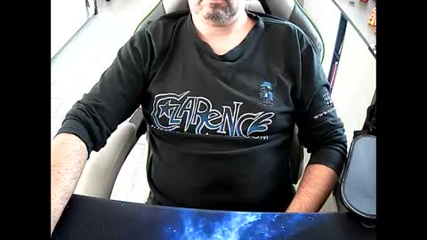 Snapshot of vonele chatting on October 9, 2025, 7:50 am Vonn online show from October 9, 2025, 7:50 am