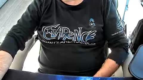 Snapshot of vonele chatting on October 30, 2025, 1:23 pm Vonn online show from October 30, 2025, 1:23 pm