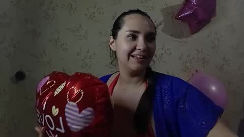 Snapshot of voulezvous_angel chatting on February 14, 2026, 4:42 am voulezvous_angel online show from February 14, 2026, 4:42 am