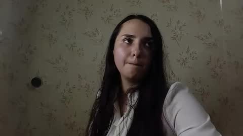 Snapshot of voulezvous_angel chatting on March 3, 2026, 3:18 pm voulezvous_angel online show from March 3, 2026, 3:18 pm
