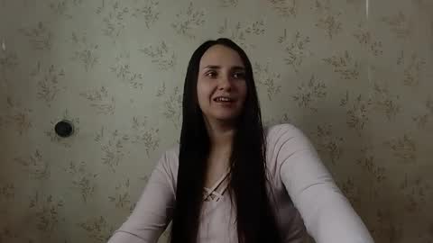 Snapshot of voulezvous_angel chatting on March 26, 2026, 8:42 am voulezvous_angel online show from March 26, 2026, 8:42 am