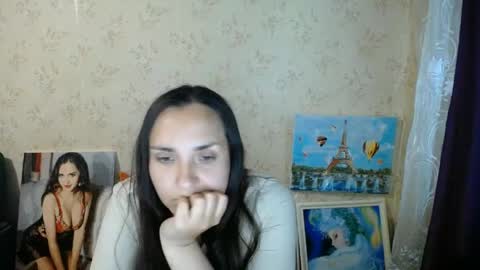 Snapshot of voulezvous_angel chatting on May 29, 2026, 5:05 am voulezvous_angel online show from May 29, 2026, 5:05 am