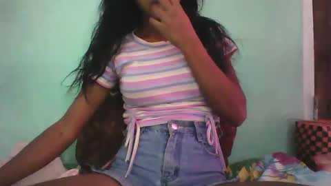 vounialdy online show from February 24, 2025, 11:10 am