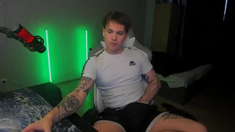 Snapshot of vova_belkin_ chatting on May 25, 2026, 5:08 pm vova online show from May 25, 2026, 5:08 pm