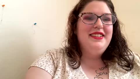 Vivian online show from June 19, 2026, 9:51 pm