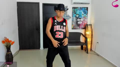 Snapshot of voyeurism_guys chatting on November 14, 2025, 11:02 pm voyeurism_guys online show from November 14, 2025, 11:02 pm