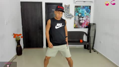 Snapshot of voyeurism_guys chatting on November 21, 2025, 10:52 pm voyeurism_guys online show from November 21, 2025, 10:52 pm