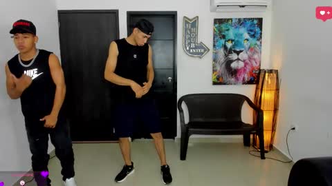 Snapshot of voyeurism_guys chatting on November 25, 2025, 10:54 pm voyeurism_guys online show from November 25, 2025, 10:54 pm