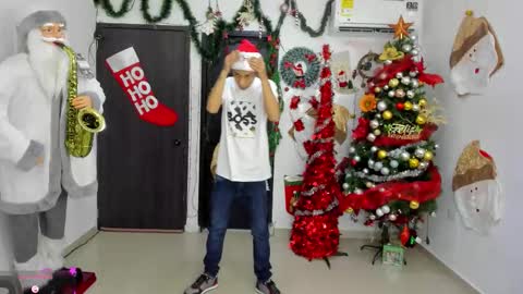 Snapshot of voyeurism_guys chatting on December 16, 2025, 10:59 pm voyeurism_guys online show from December 16, 2025, 10:59 pm