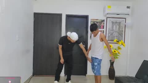voyeurism_guys online show from June 8, 2026, 10:21 pm