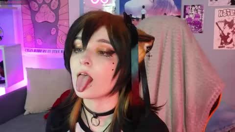 vronnier online show from April 14, 2026, 3:18 pm