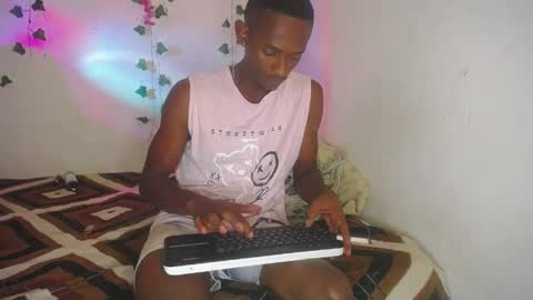 vsleyandlunaper online show from May 27, 2026, 9:17 am