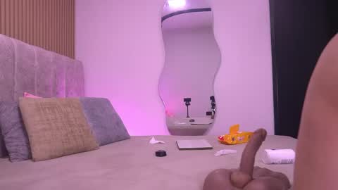 Violeta online show from April 18, 2026, 3:10 am