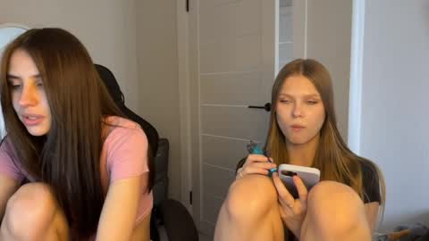 Arina online show from April 4, 2026, 10:57 am