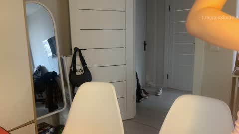 Arina online show from May 23, 2026, 9:35 am