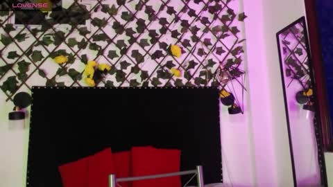 Zoey online show from October 8, 2025, 4:10 am