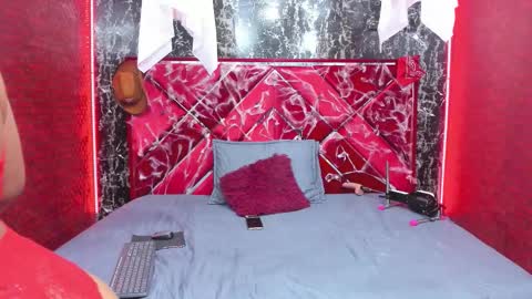 waleska   online show from October 24, 2025, 12:23 pm