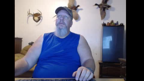 Snapshot of walkingbird chatting on October 31, 2025, 11:28 pm walkingbird online show from October 31, 2025, 11:28 pm