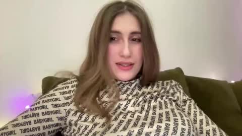 walkiria19 online show from March 11, 2026, 7:42 pm