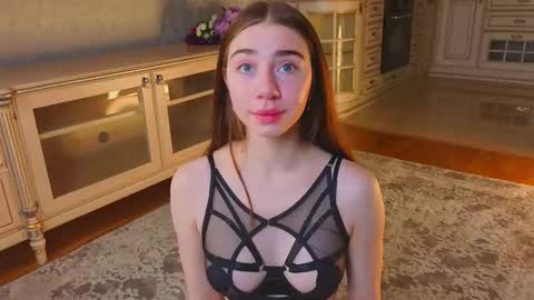 hello guys im Lilian online show from October 9, 2025, 2:42 am