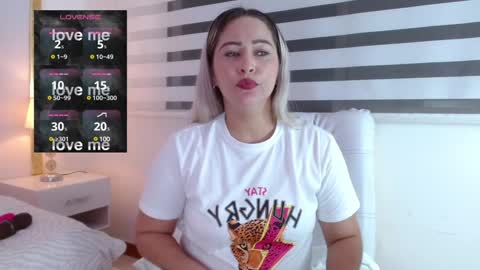 Snapshot of wandahairymilf chatting on February 2, 2025, 3:43 am Wanda online show from February 2, 2025, 3:43 am