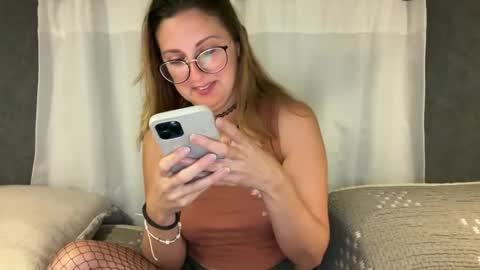 Jade  Adonis online show from June 6, 2026, 2:49 am