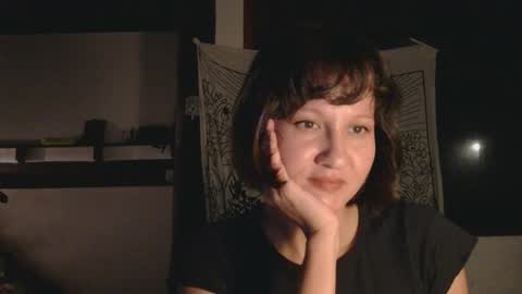 Snapshot of wanderwhitch chatting on February 8, 2026, 11:19 pm Miya online show from February 8, 2026, 11:19 pm