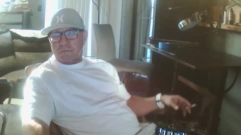 inittogetitin online show from December 4, 2025, 11:57 pm