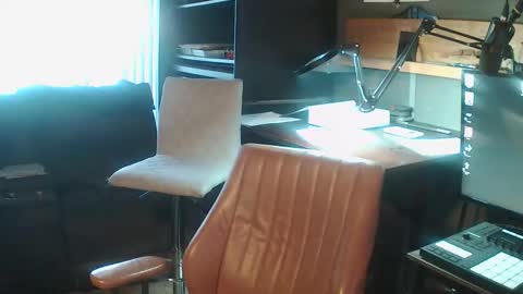 inittogetitin online show from February 2, 2026, 5:00 pm