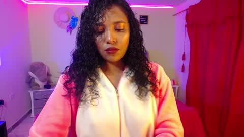 Snapshot of warisgoddes chatting on December 16, 2024, 8:52 am EMILY online show from December 16, 2024, 8:52 am
