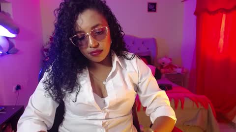 Snapshot of warisgoddes chatting on December 31, 2024, 8:02 pm EMILY online show from December 31, 2024, 8:02 pm