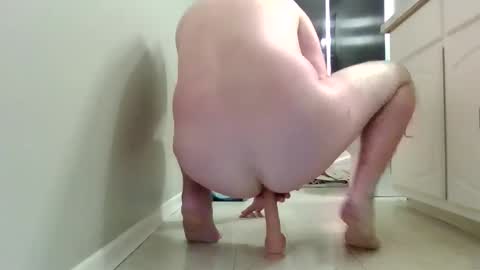 warmdick666 online show from April 24, 2026, 5:10 am