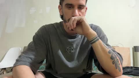 Snapshot of wat___sapbody chatting on October 19, 2025, 12:22 am wearetwo online show from October 19, 2025, 12:22 am