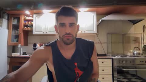 Snapshot of wat___sapbody chatting on November 28, 2025, 6:05 am wearetwo online show from November 28, 2025, 6:05 am