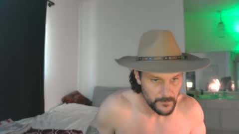 Snapshot of watersports25 chatting on January 16, 2026, 7:40 pm Sunny online show from January 16, 2026, 7:40 pm