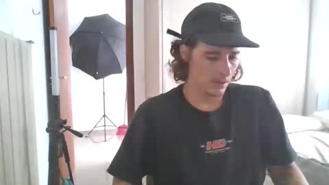 Snapshot of wave_boyy chatting on March 12, 2026, 11:49 am wave_boyy online show from March 12, 2026, 11:49 am