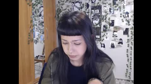 Mina online show from October 14, 2025, 11:33 am