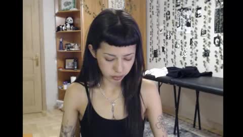 Mina online show from October 30, 2025, 1:07 am