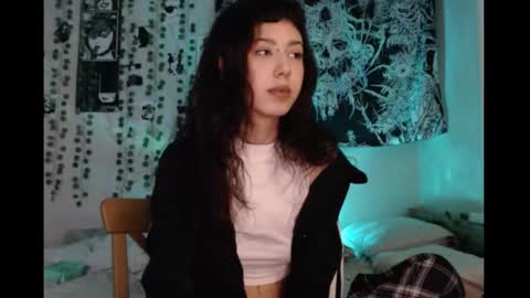 Mina online show from March 25, 2026, 6:36 pm