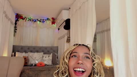 Wayuu Goddess  3 online show from December 14, 2024, 9:24 pm