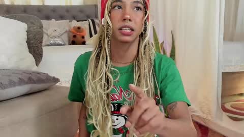 Wayuu Goddess  3 online show from December 22, 2024, 4:27 pm