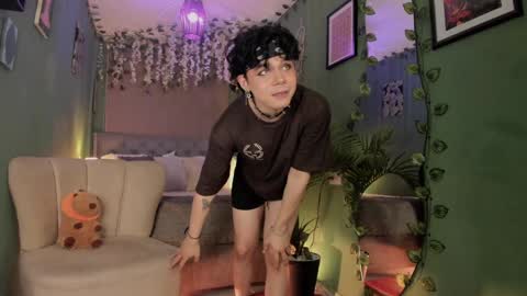 Wayuu Goddess  3 online show from December 27, 2024, 8:39 pm