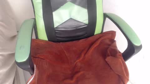 Trixie 3 online show from October 20, 2025, 1:33 pm