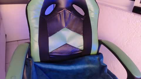 Trixie 3 online show from November 16, 2025, 1:06 pm