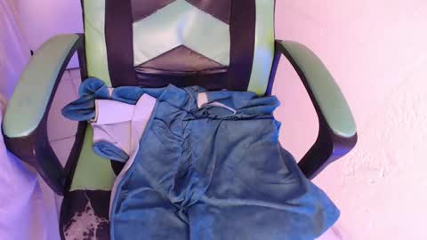 Trixie 3 online show from November 20, 2025, 2:45 am