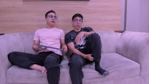 Jhonny Dick  his neighbors. online show from February 4, 2026, 8:03 pm