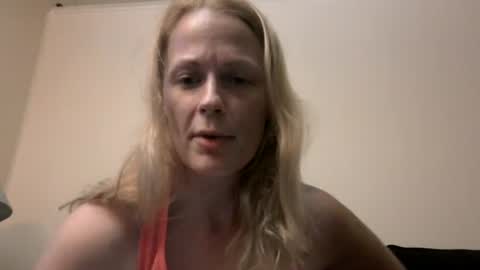 HayleyJay online show from August 4, 2026, 2:15 am