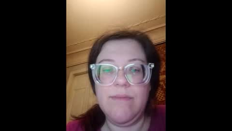 Marina online show from December 18, 2025, 2:12 pm