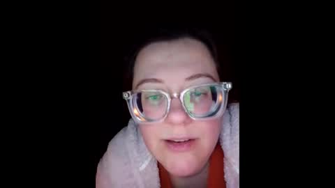 Marina online show from February 3, 2026, 6:24 pm