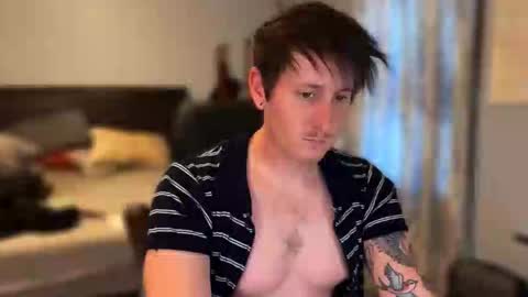 webslingxxxx online show from April 14, 2026, 10:49 pm